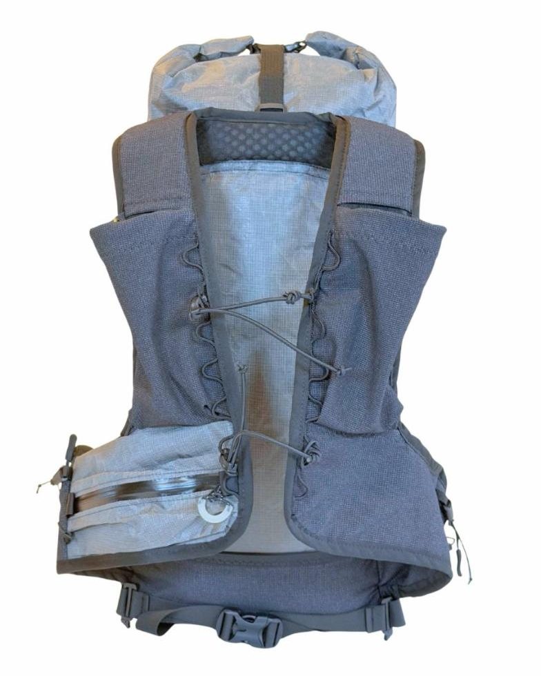 22 liter fast pack with running vest harness