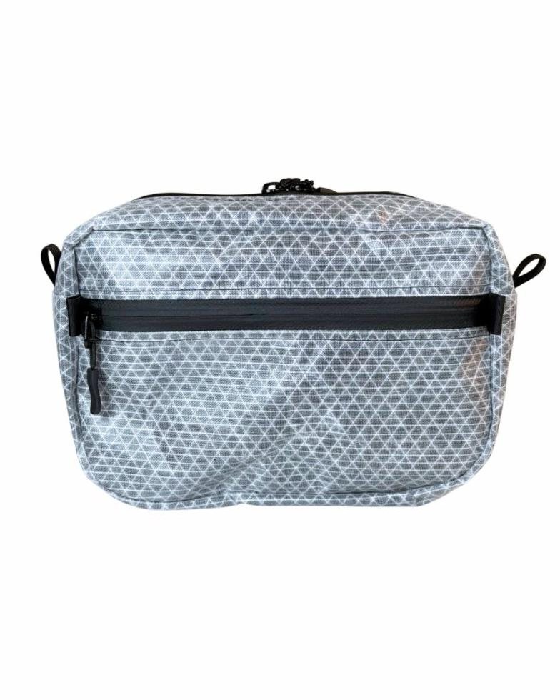 Divide Sling Bag