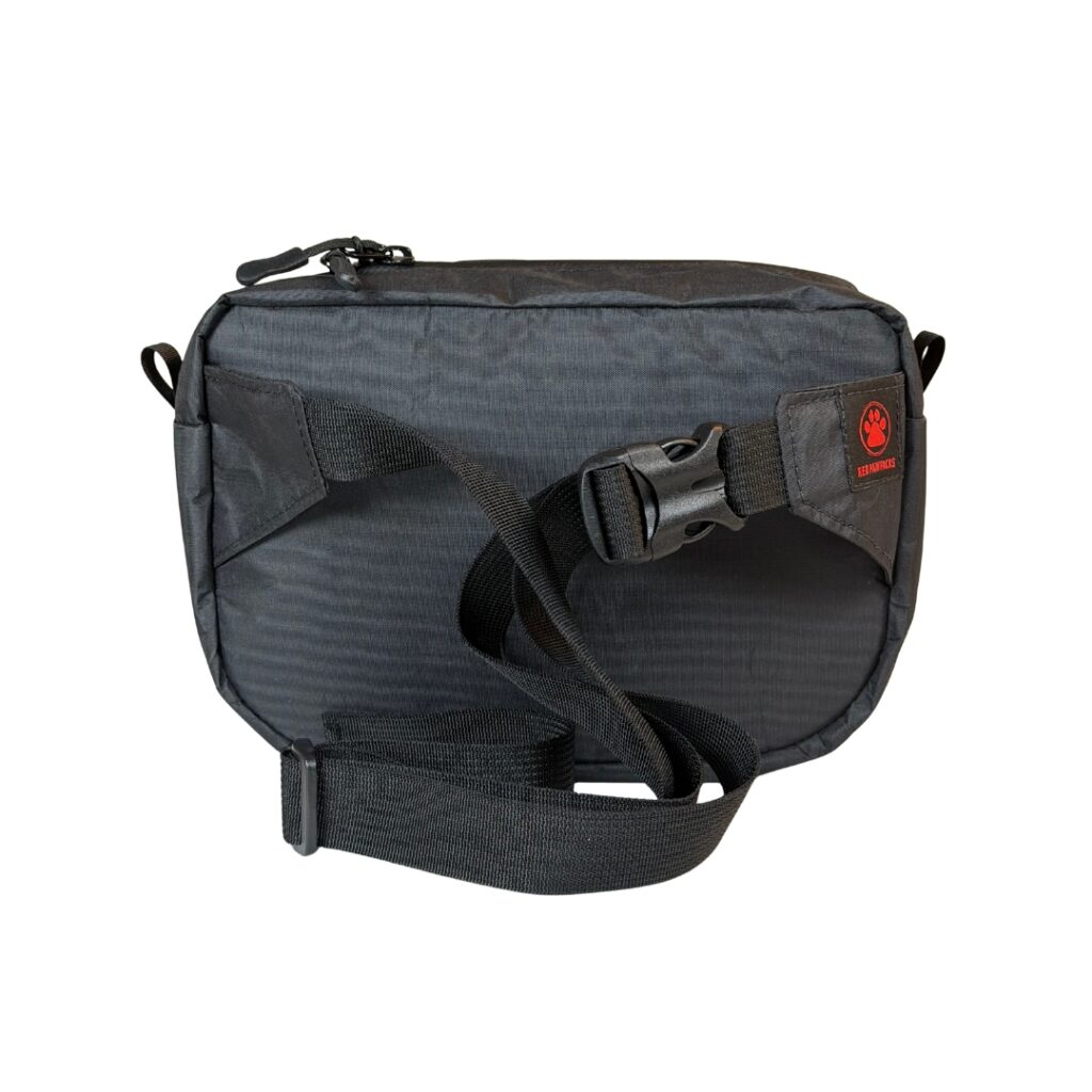 The Divide Sling Bag in black DCF Hybrid 2.92